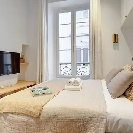 Bnbnova - Cosy - Le Marais & Notre - Dame Appartement